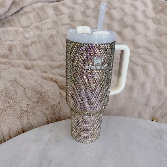 Stanley 40oz Quencher H2.O Flowstate Tumbler - Picture 15 of 15